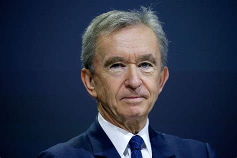 when did bernard arnault buy dior